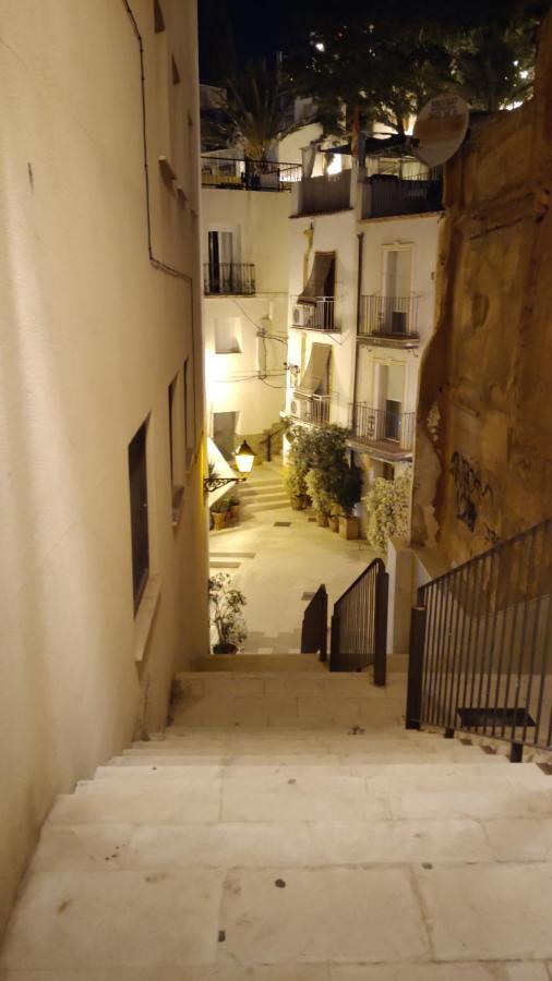 Charming Apartment In Alicante Near The Sea & City Center Exteriör bild