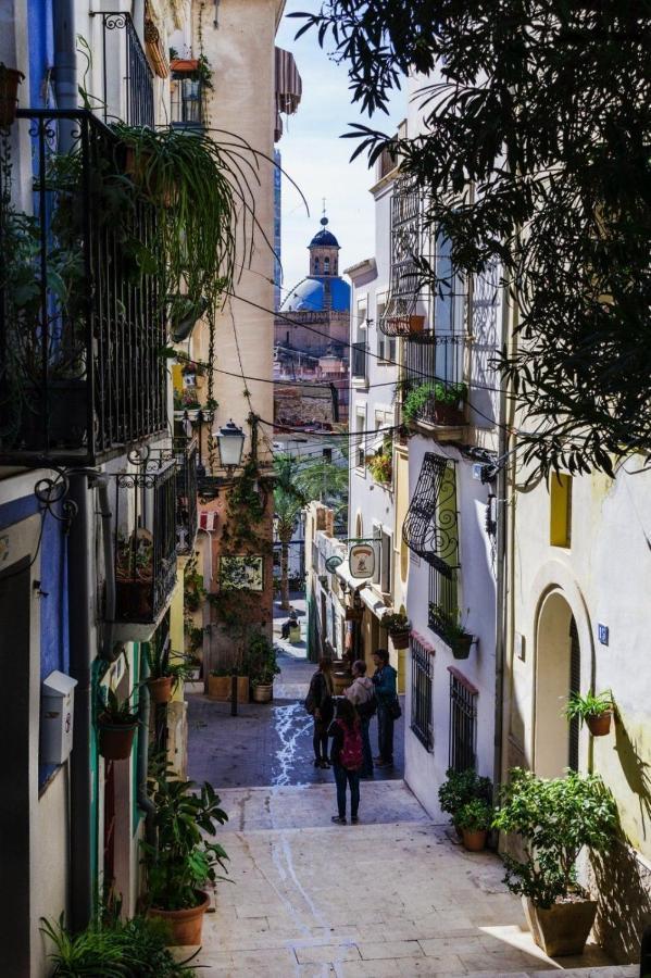 Charming Apartment In Alicante Near The Sea & City Center Exteriör bild