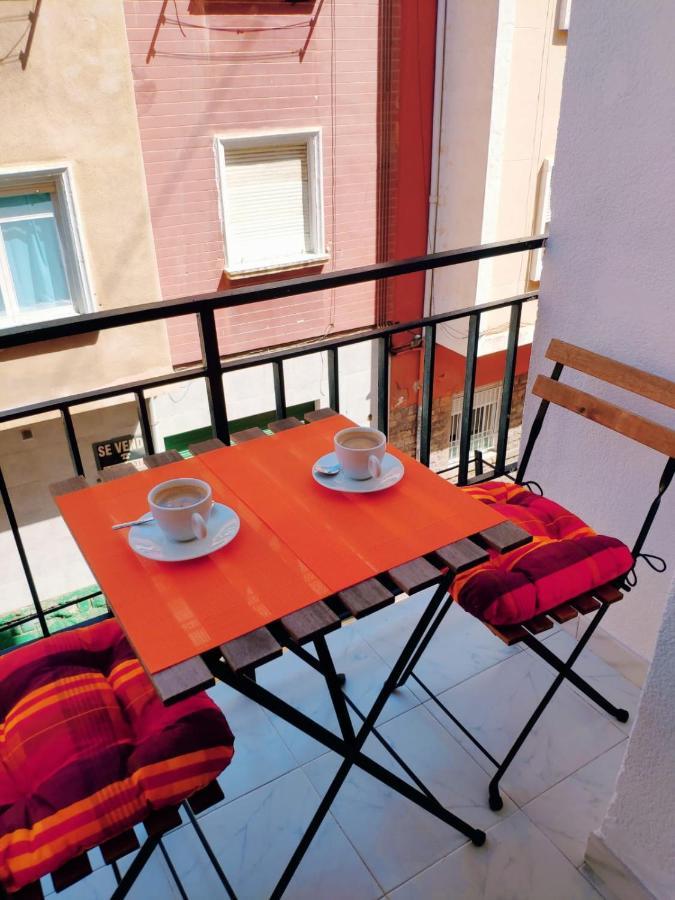 Charming Apartment In Alicante Near The Sea & City Center Exteriör bild